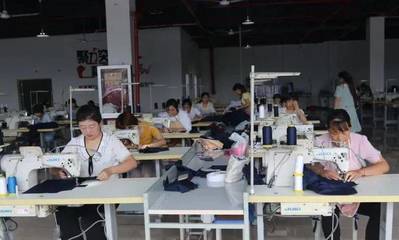 商南 新時(shí)代文明實(shí)踐點(diǎn)“零距離”服務(wù)群眾 職業(yè)技能培訓(xùn)賦能新生活